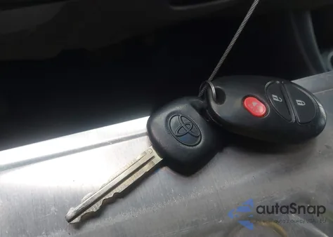 2015 Toyota Tacoma Prerunner V6 z USA, uszkodzony, nr VIN 3TMJU4GN2FM185093